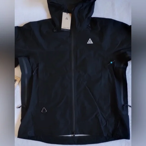 Nike ACG Misery Ridge Storm-FIT ADV GORE-TEX Jacket Black Size Medium FV8641-010 - Picture 2 of 14